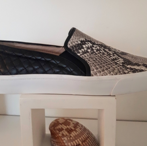 VINCE Camuto Banner Flat Slip on Sneakers ( 8/ 38) EUC Leather uppers - Picture 8 of 10